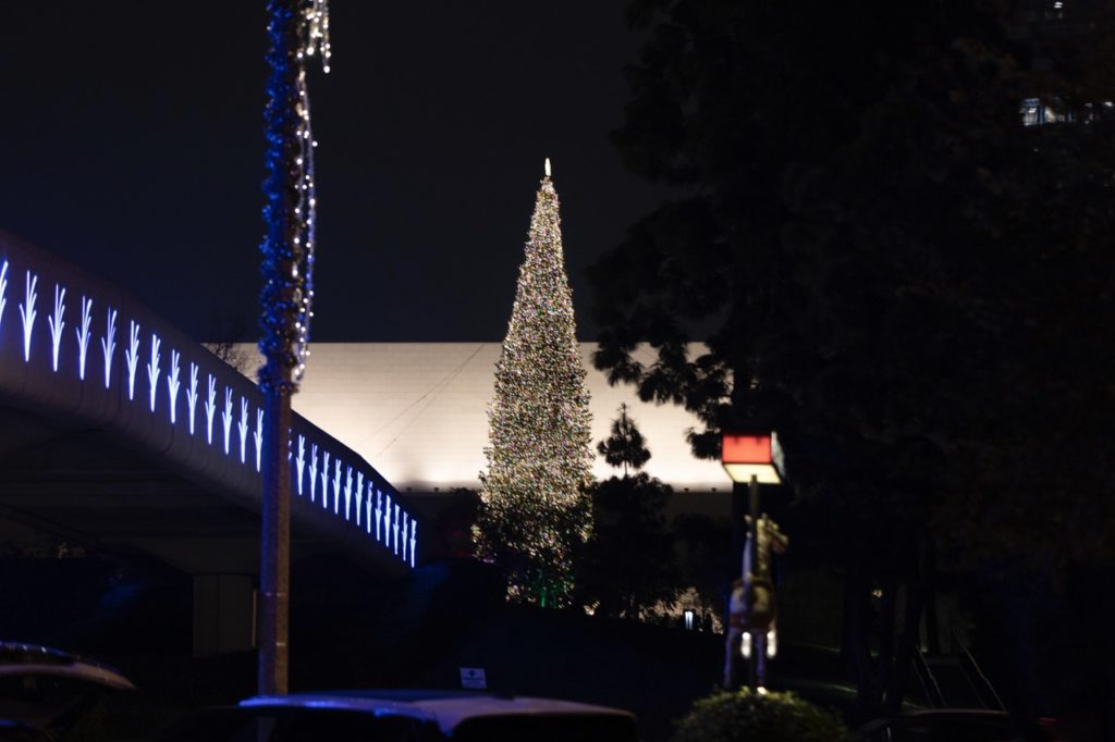 south coast plaza christmas tree