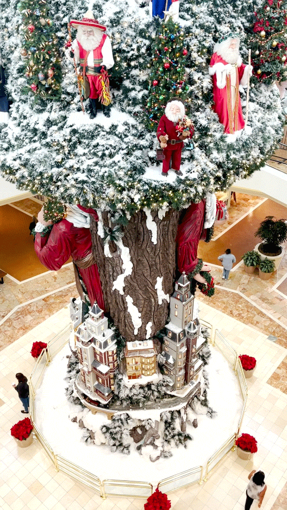 Visit Our Trio of Giant Christmas Trees – South Coast Plaza