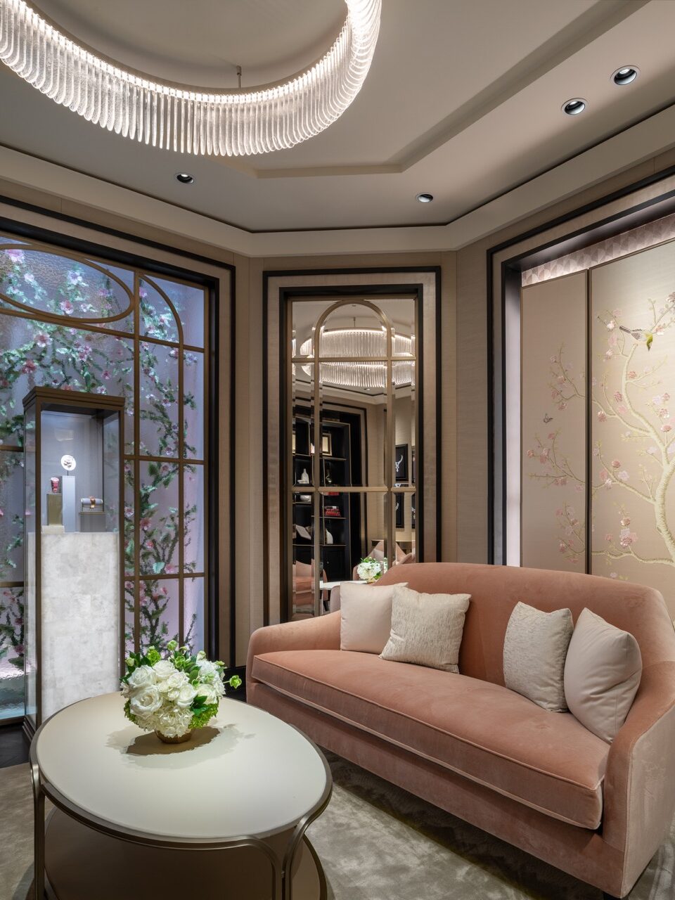 Van cleef sales & arpels website